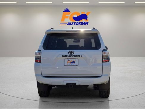 Certified 2024 Toyota 4Runner SR5 Premium image 3
