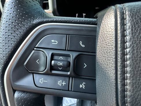 Used 2026 Toyota 4Runner SR5 AWD/4WD image 28