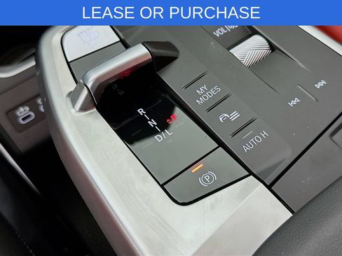 Used 2025 BMW X1 xDrive28i AWD/4WD image 19
