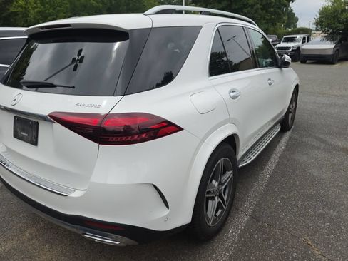 Used 2024 Mercedes-Benz GLE 350 4MATIC image 3