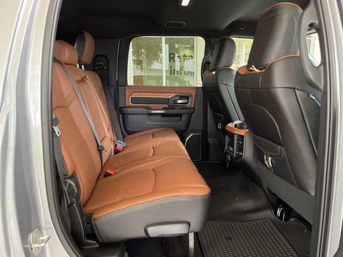 New 2023 RAM 3500 Limited image 24