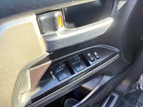 Certified 2016 Toyota Land Cruiser image 25
