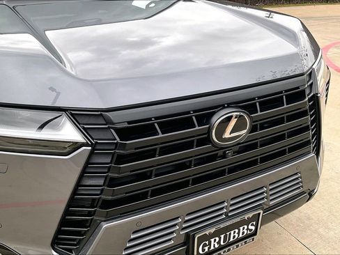 Used 2025 Lexus GX 550 w/ Accessory Package (2T) image 38