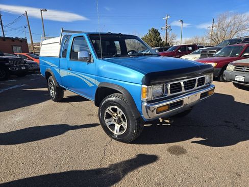 Used 1996 Nissan Pickup XE image 1