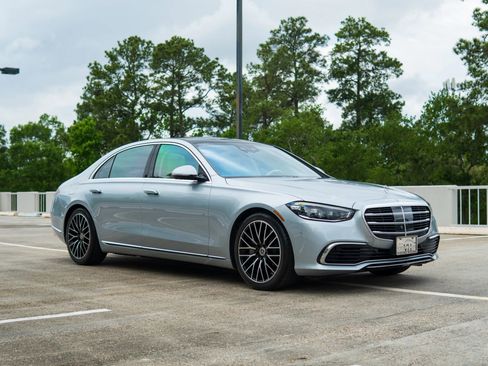 Used 2023 Mercedes-Benz S 580 4MATIC Sedan w/ Warmth & Comfort Package image 17