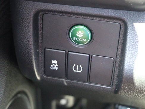 Used 2017 Honda HR-V EX image 17