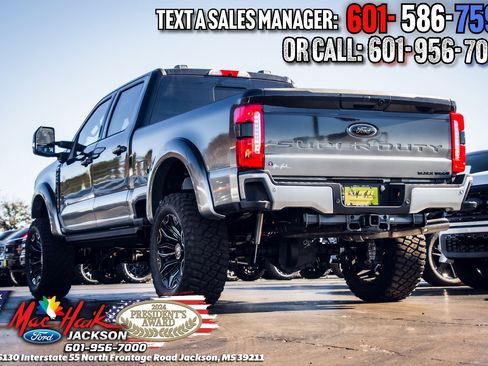 New 2026 Ford F250 Lariat w/ Black Appearance Package image 27