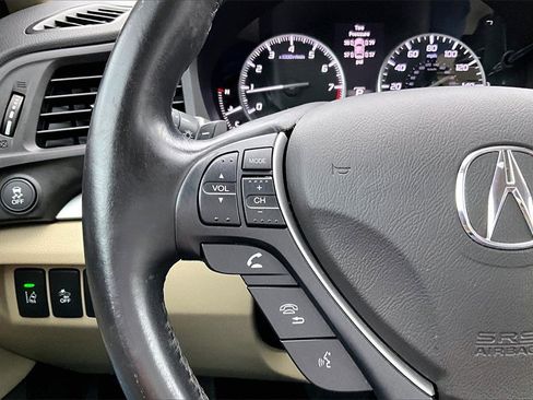 Used 2017 Acura ILX w/ Premium Package image 18