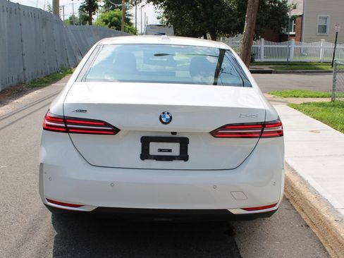 Used 2024 BMW 540i xDrive w/ Premium Package AWD/4WD image 6