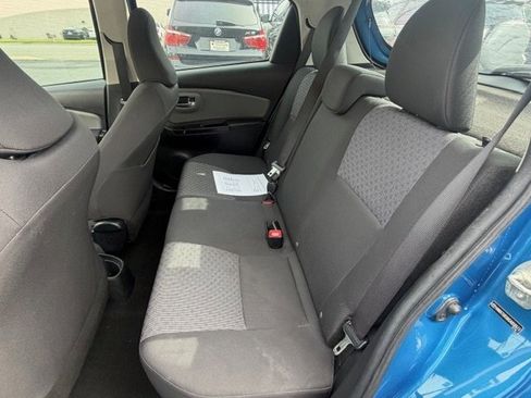 Used 2016 Toyota Yaris LE FWD image 10