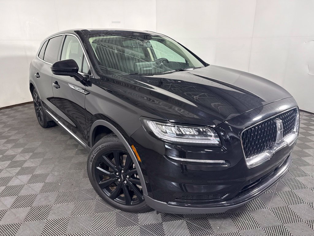 Used 2023 Lincoln Nautilus Reserve w/ Equipment Group 201A AWD/4WD image 2