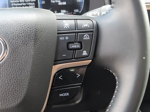 Certified 2024 Toyota Crown AWD/4WD image 20