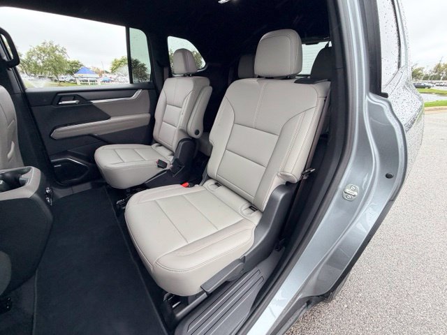 Certified 2026 GMC Acadia Elevation w/ Elevation Premium Package AWD/4WD image 20