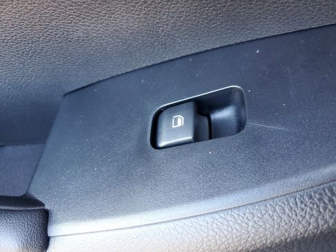 New 2026 Kia Seltos S image 14