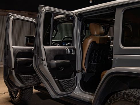 Used 2021 Jeep Wrangler Unlimited Rubicon image 29