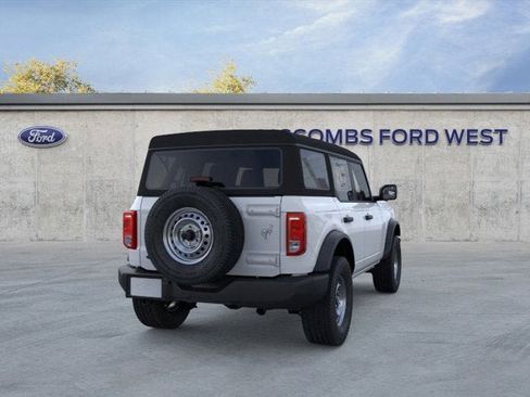 New 2025 Ford Bronco 4-Door image 8