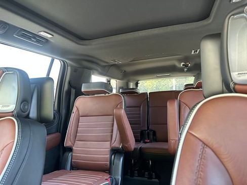 Used 2023 GMC Yukon XL Denali Ultimate image 15
