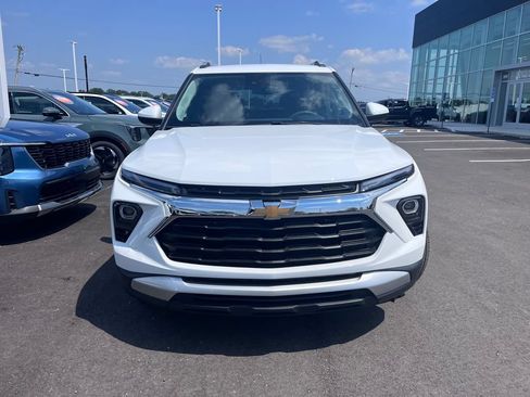 Used 2025 Chevrolet TrailBlazer LT w/ Driver Confidence Package FWD image 7