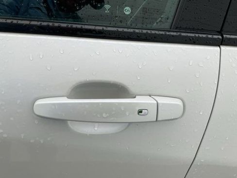 Used 2023 Chevrolet Equinox RS image 22