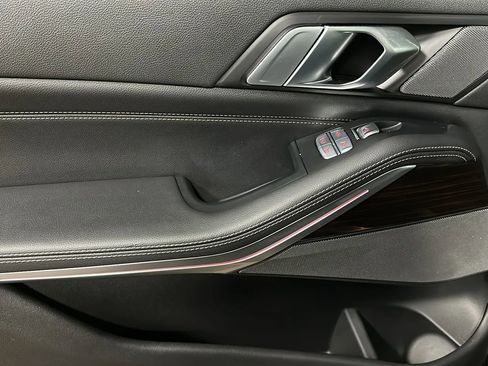 Used 2019 BMW X7 xDrive50i w/ Premium Package image 12