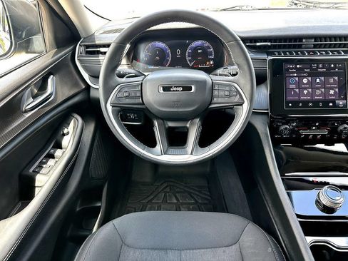 Used 2023 Jeep Grand Cherokee L Laredo w/ Luxury Tech Group I AWD/4WD image 23