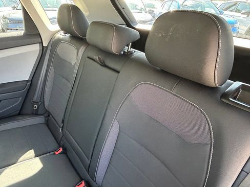 Certified 2023 Volkswagen Taos SE FWD image 48