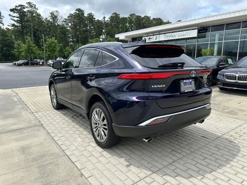 Used 2021 Toyota Venza XLE w/ Softex Package AWD/4WD image 7