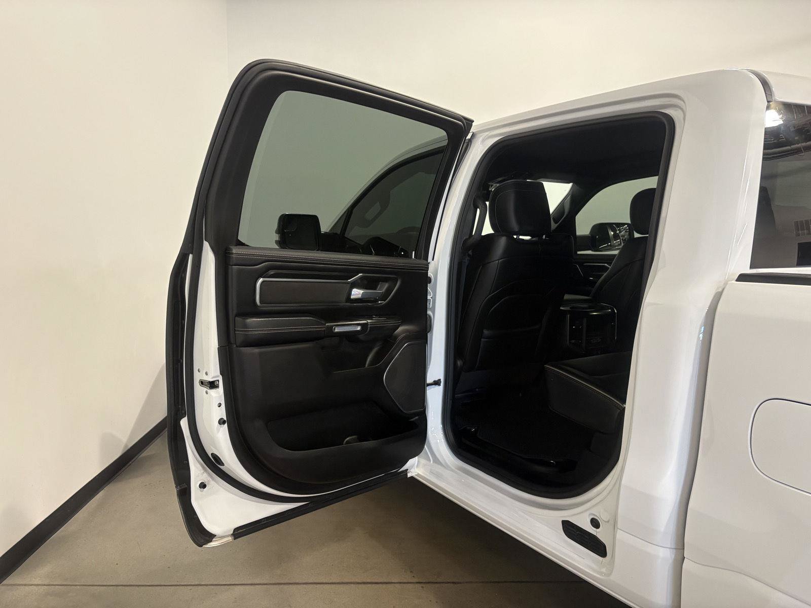 Used 2024 RAM 1500 Laramie AWD/4WD image 41