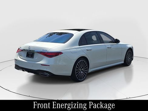 Used 2023 Mercedes-Benz S 580 4MATIC Sedan image 4
