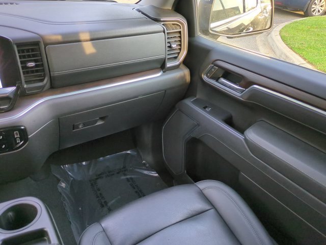 Used 2025 GMC Sierra 1500 SLT RWD image 17