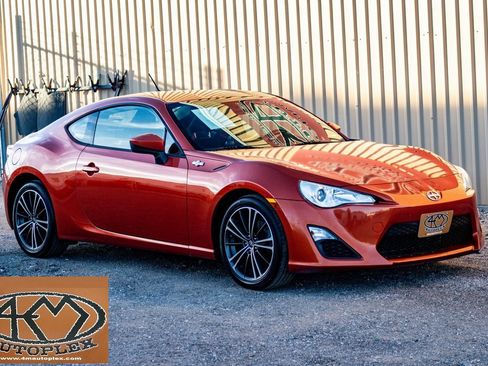 Used 2013 Scion FR-S image 1
