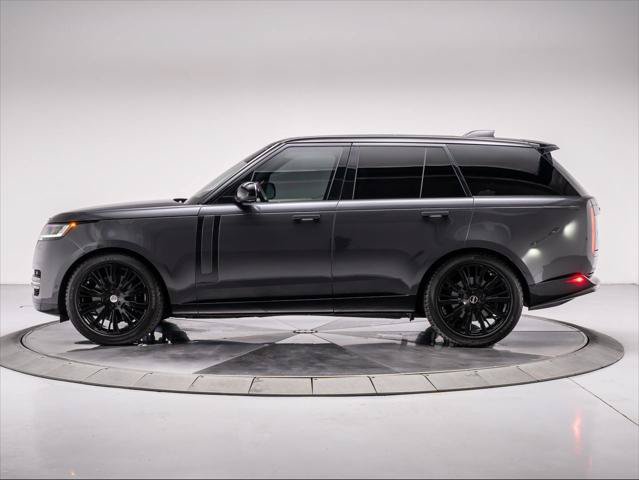 Used 2023 Land Rover Range Rover SE AWD/4WD image 2