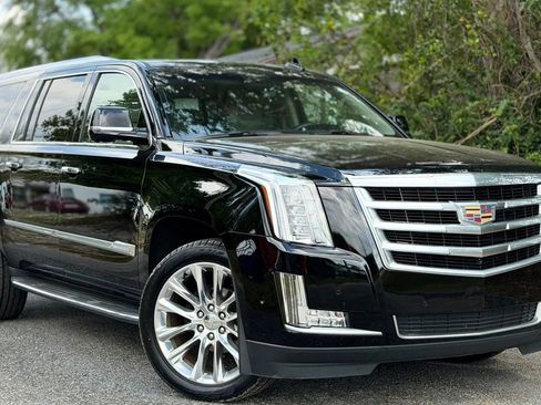 Used 2020 Cadillac Escalade ESV Luxury image 5