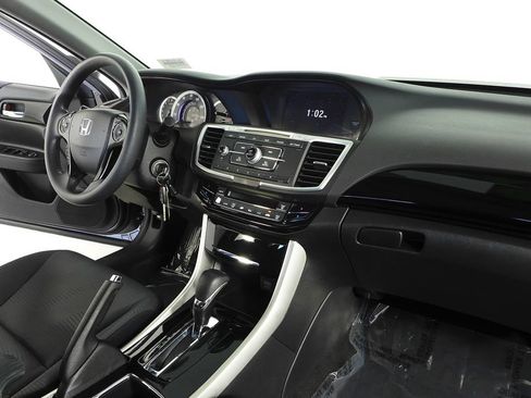 Used 2016 Honda Accord LX image 13