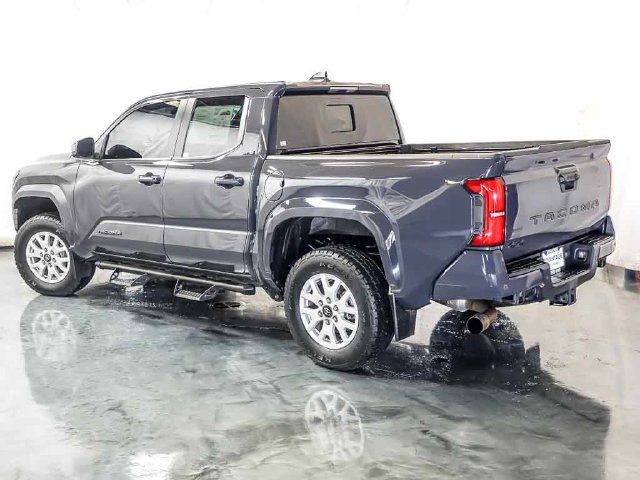 Used 2024 Toyota Tacoma SR5 AWD/4WD image 9