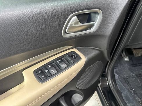 Used 2019 Dodge Durango SXT AWD/4WD image 11