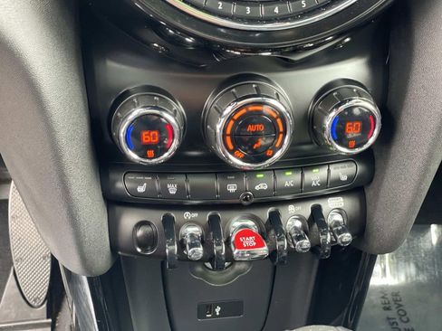 Used 2019 MINI Cooper S w/ Premium Package FWD image 13