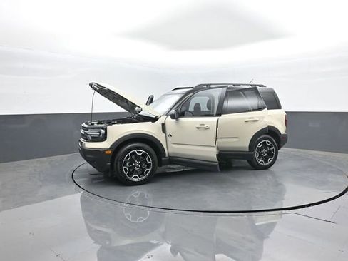 Used 2025 Ford Bronco Sport Outer Banks AWD/4WD image 43