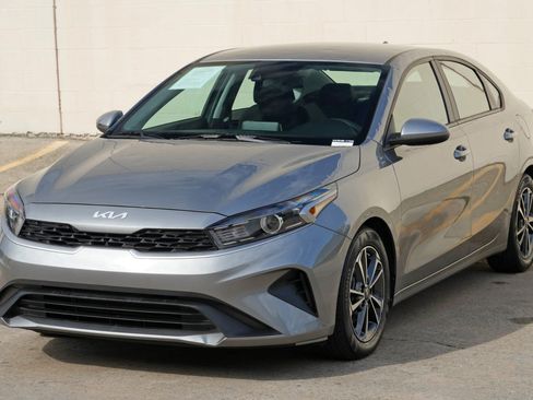 Used 2022 Kia Forte LXS FWD image 39