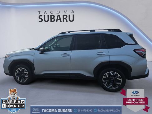 Used 2025 Subaru Forester Premium AWD/4WD image 2