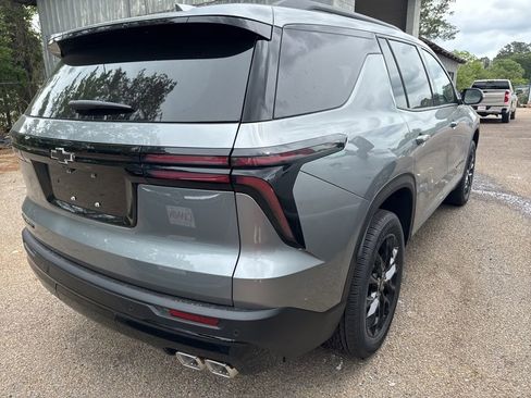 New 2026 Chevrolet Traverse LT FWD image 3