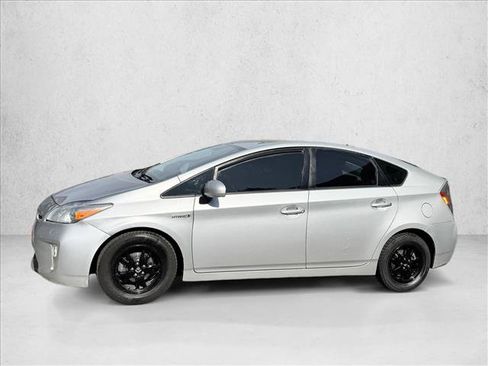 Used 2013 Toyota Prius Two FWD image 4