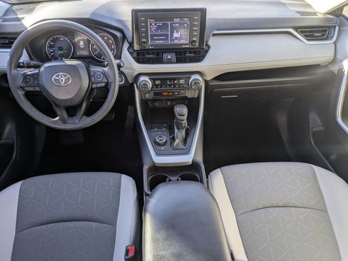 Used 2021 Toyota RAV4 XLE image 11