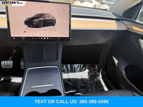 Used 2023 Tesla Model Y Performance AWD/4WD image 17