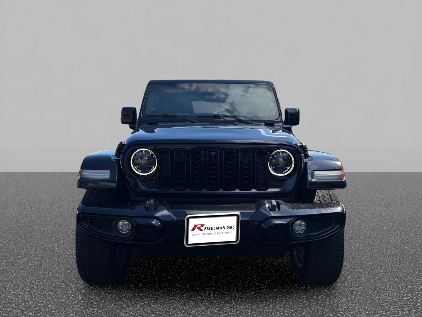 Used 2024 Jeep Wrangler High Altitude AWD/4WD image 2