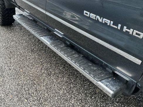 Used 2019 GMC Sierra 2500 Denali w/ Duramax Plus Package image 6