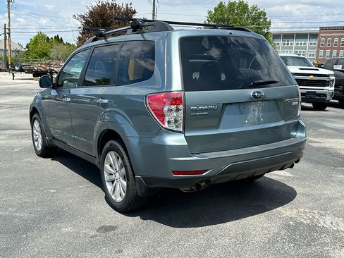 Used 2013 Subaru Forester 2.5X Premium w/ Popular Pkg 2 AWD/4WD image 6