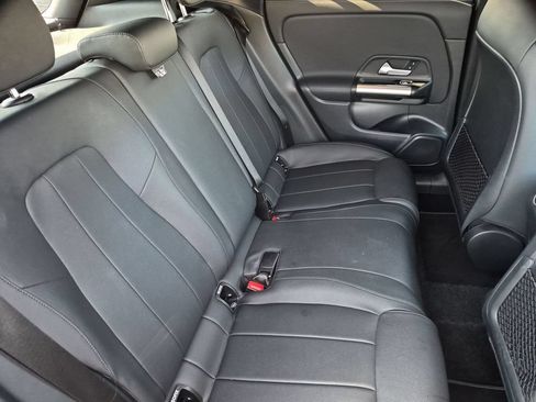 Used 2025 Mercedes-Benz GLA 250 image 27
