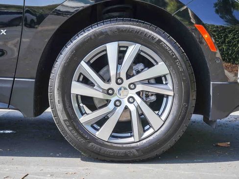 Used 2023 Chevrolet Equinox Premier FWD image 8