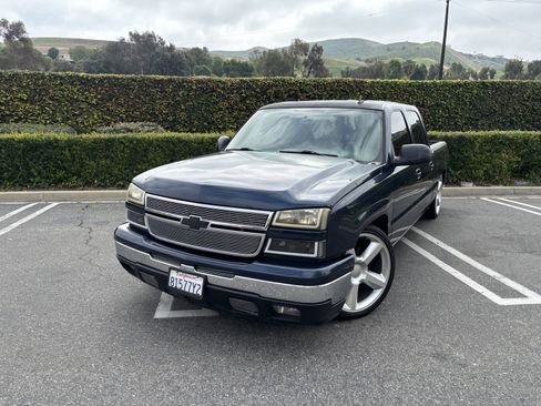 Used 2007 Chevrolet Silverado 1500 LT w/ Onstar Plus Package image 1
